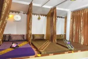 R2 Bed and Pool Kanchanaburi Hotel, Kanchanaburi City
