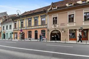 Piata Sfatului Studio, Brasov