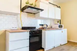 LetoApart (LetoApart) on Molodezhnaya Street, Novorossijsk