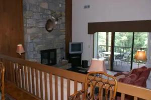 Willow 5 3 Bedrooms 3 Bathrooms Condo, Blowing Rock