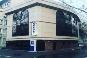 West Point Premium Hostel, Almaty