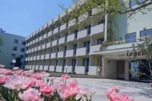 Hotel Lebed, Saints Constantine and Helena