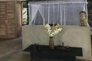 TROPICAL HOUSE Jungleside Villa, Hikkaduwa