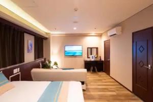 Rycom Crystal Hotel, Okinawa City