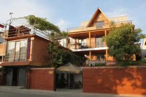 chveni sakhli, Tbilisi