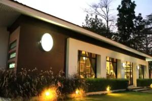 The Desiign Hotel, Si Maha Phot