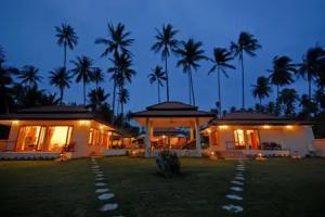 Baan Tawan Chai, Laem Set Beach