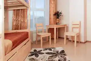 Hotel Zhuravli, Liski