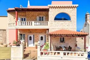 Casa Belvedere Apartments, Kournas