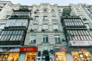 Kyiv Home near Arena Khreschatyk, Kiev