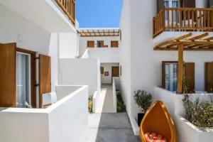 Mykonaki Hotel, Ano Mera