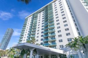 2br Luxury Ocean Reserve With Park Views! 2 Bedroom Condo by RedAwning, Sunny Isles Beach