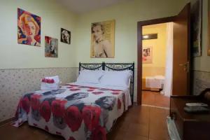 Hotel Cine Holiday, Naples