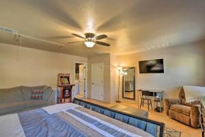 San Antonio Oasis w/ Hot Tub, Pool & Outdoor Bar! Tourist base, San Antonio