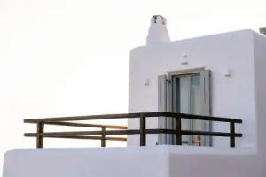 Villa Olivia, Tourlos
