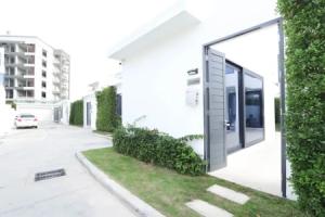 Private Pool Villa in Central Pattaya - Palmc9, Jomtien Beach