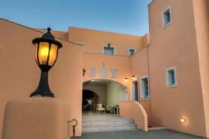 Joy Beach Hotel, Perivolos