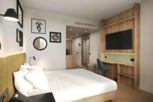Hampton By Hilton Paris Charles De Gaulle Airport Hotel, Roissy