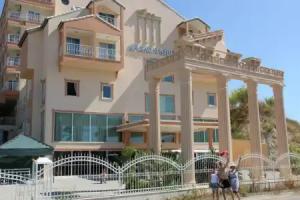 Q Ella Beach Hotel, Colakli