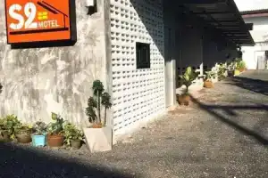 S2 Motel, Trang