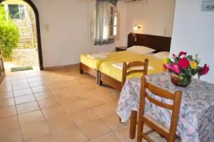 Studio Apartments "maria" With Pool in Beach, Agios Gordios
