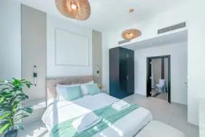 Amazing Roof Top Pool in Nice 1 BHK Flat Apartments, Dubai
