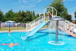 Happy Camp Mobile Homes in BalatonTourist Füred Camping & Bungalows, Balatonfured