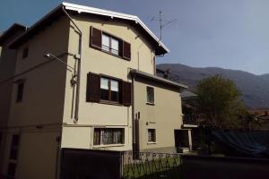 Casa Avezza, Omegna