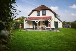Tidy, Child-friendly Villa With a Sauna in Limburg, Roggel