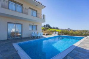 Villa Panorama Tria in Drouseia, Droushia