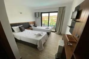 Atas Aqua Otel Avsa, Avsa