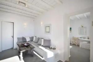 Houlakia Apartment - Shared Pool, Tourlos