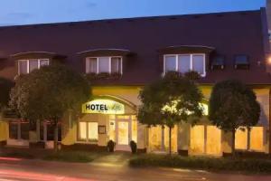 Hotel Alfa, Gyor