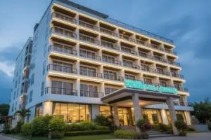 Townhouse Hillview Suites Pattaya Formerly Chatkaew Suites, Naklua