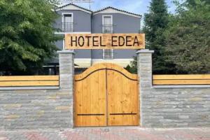 Hotel Edea, Corce