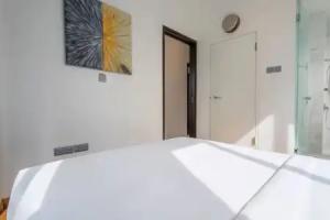 MetroResidences 2-BR Sky View Zen Apartments, Singapore