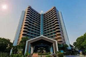 First Pacific Cirrus, Pattaya