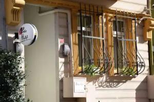 Pembe Hotel, Istanbul