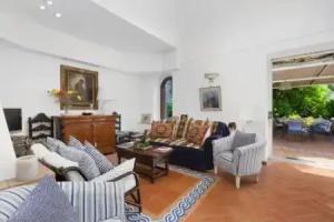 Villa Apollo B&B, Capri Village