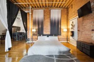 Downtown Detroit Loft - Fully equipped & Absolutely Gorgeous theme by RedAwning Apartments, Windsor