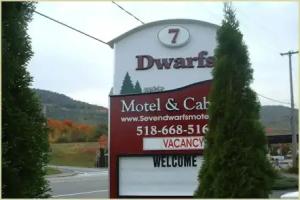 Seven Dwarfs Motel & Cabins, Lake George