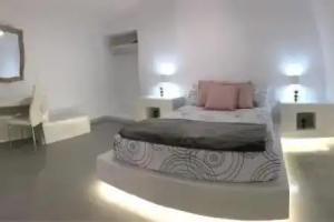Lefteris Traditional Rooms, Fira