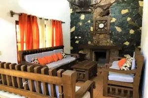 Villa Paraiso By Hospedify - Cabaña con jardines, hermosa piscina y a 3 minutos del río, Jarabacoa