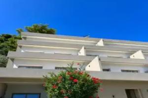 Kaiser Luxury Suites, Benitses