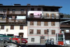 COL DE RIF Appartamento Storico nelle Dolomiti Apartments, Falcade