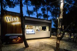 Blue Dolphin Hotel, Metamorfosi