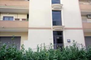 Casa Friendly, Oria