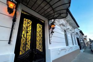 Chateau D'Amour Luxury Boutique Mini-hotel, Bucharest