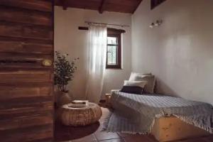 Leeda's Cottages, Lithakia