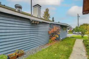 Anchorage Townhome: 2 Mi to Dwtn! Apartments, Anchorage